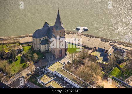 Vista aerea, St Chiesa cattolica Martini sul lungomare del Reno, Emmerich, Emmerich am Rhein, Renania settentrionale-Vestfalia, Germania Foto Stock