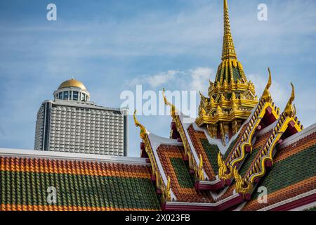 Il Wat Yan Nawa a Sathon nella città di Bangkok in Thailandia. Thailand, Bangkok, 3 dicembre 2023 Foto Stock