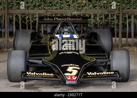 1978 Lotus-Cosworth 79 nel paddock al Goodwood Revival Meeting 2023, Sussex, Regno Unito. Auto a effetto terra vincitrice del campionato. Foto Stock