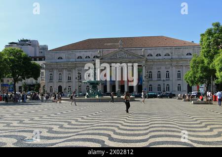 Il Teatro Nazionale della Regina Maria II è un teatro di Lisbona, Portogallo. Il teatro storico è uno dei luoghi più prestigiosi del Portogallo e si trova in piazza Rossio, nel centro della città. Foto Stock