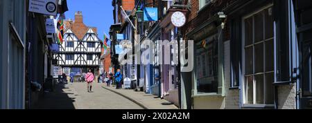 Negozi e caffetterie lungo Ripide Hill, Lincoln City, Lincolnshire, Inghilterra, Regno Unito Foto Stock