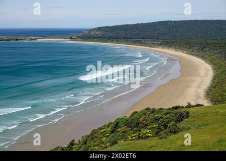 Spiaggia di Tautuku dal punto di osservazione di Florence Hill a Catlins, Otago, South Island, nuova Zelanda Foto Stock