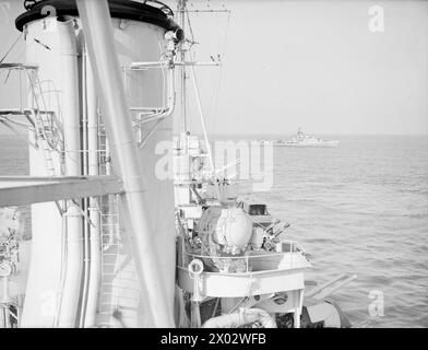 Tra il 18 e il 19 gennaio, la HMS Orion, ammiraglia dello squadrone di incrociatori al comando del contrammiraglio J. M. Mansfield, partecipò ai bombardamenti navali a supporto della Quinta Armata a Garigliano. La HMS Urchin passò a est durante l'operazione. Foto Stock