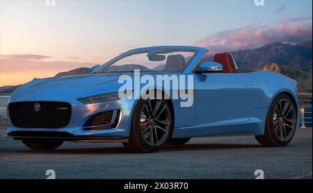 Jaguar F-Type R Dynamic Convertibile Foto Stock