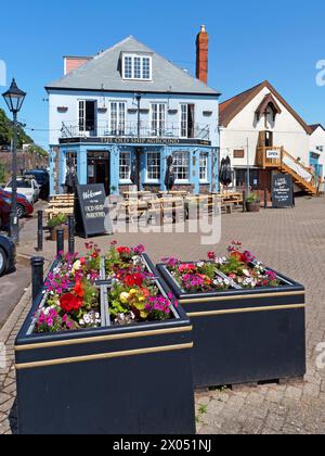 Regno Unito, Somerset, Minehead Harbour, The Old Ship Around e St Peter on the Quay Church. Foto Stock