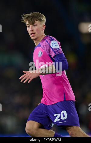 LEEDS, INGHILTERRA - 09 APRILE: Jack Clarke ha lasciato Winger del Sunderland FC guarda durante la partita del campionato Sky Bet tra Leeds United e Sunderland all'Elland Road Stadium il 9 aprile 2024 a Leeds, Inghilterra. (Foto di Francisco Macia/Photo Players Images) Foto Stock