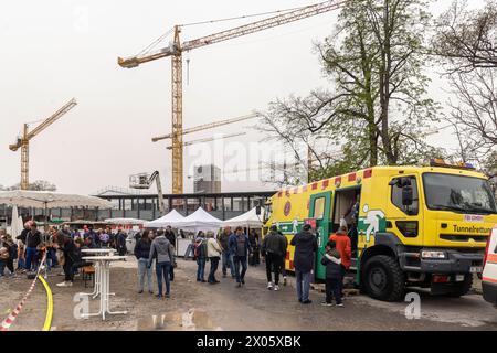 Präsentation Tunnelrettung des Unternehmens FBI GmbH. Tage der offenen Baustelle am neuen Hauptbahnhof, Milliardenprojekt Stuttgart 21. // 01.04.2024, Stoccarda, Baden-Württemberg, Deutschland, Europa *** Galleria di presentazione salvataggio della società FBI GmbH giorni di costruzione aperti presso la nuova stazione ferroviaria centrale, progetto miliardo di euro Stoccarda 21 01 04 2024, Stoccarda, Baden Württemberg, Germania, Europa Foto Stock