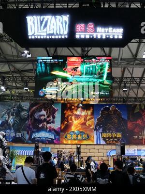 Shanghai, Cina. 10 aprile 2024. Uno stand congiunto di Blizzard e NetEase Games è stato allestito a Chinajoy a Shanghai, Cina, il 2 agosto 2019. (Foto di Costfoto/NurPhoto) credito: NurPhoto SRL/Alamy Live News Foto Stock