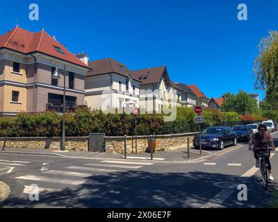 Le Perreux-sur-Marne, Francia, vista grandangolare, periferie di Parigi, Scene di strada, alloggio per famiglie singolo, sobborgo di classe media Foto Stock