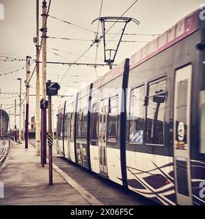 Il tram di Blackpool si avvicina alla fine della linea a Starr Gate Foto Stock