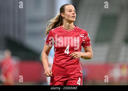 Viborg, Danimarca. 09 aprile 2024. Emma Faerge (4) della Danimarca, nella foto di martedì 9 aprile 2024 a Viborg, durante una partita di calcio tra le nazionali femminili di Danimarca e Belgio, chiamata The Red Flames, nella seconda partita del gruppo A2 nella fase di campionato della UEFA Women's European Qualifiers 2023-24, Danimarca . Crediti: Sportpix/Alamy Live News Foto Stock