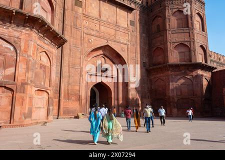 VECCHIA DELHI, INDIA - 3 NOVEMBRE 2022: Red Fort a Delhi, India. Sito patrimonio dell'umanità dell'UNESCO Foto Stock