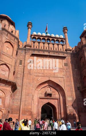 VECCHIA DELHI, INDIA - 3 NOVEMBRE 2022: Red Fort a Delhi, India. Sito patrimonio dell'umanità dell'UNESCO Foto Stock