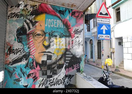 Istanbul Turchia Street art nelle strade laterali della zona di Beyoglu Galata della città di Istanbul - foto marzo 2024 Foto Stock