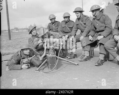 L'ESERCITO BRITANNICO IN FRANCIA 1940 - truppe del 2nd Battalion Middlesex Regiment, 3rd Division, addestramento sulle mitragliatrici Vickers a Gondecourt, 21 marzo 1940 , Foto Stock