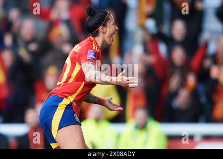 La spagnola Jennifer Hermoso festeggia dopo aver segnato il secondo gol della sua squadra durante la partita di qualificazione ALL'EURO femminile UEFA tra Spagna e Repubblica Ceca Foto Stock