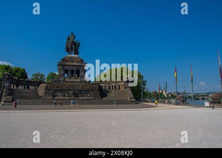 Coblenza, Germania 24 giugno 2023, il monumento del Kaiser Wilhelm al Deutsches Eck di Coblenza. Foto Stock