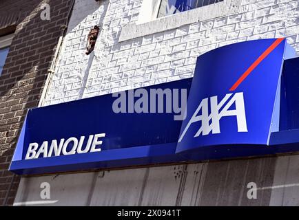 Hannut, Belgio. 10 aprile 2024. L'illustrazione mostra il logo della banca Axa su un'agenzia di Hannut, mercoledì 10 aprile 2024. BELGA PHOTO ERIC LALMAND credito: Belga News Agency/Alamy Live News Foto Stock