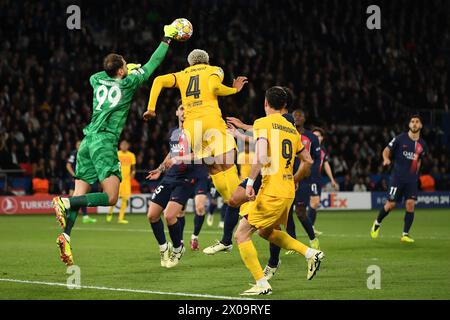 Parigi, Francia. 29 gennaio 2016. © Julien Mattia/le Pictorium/MAXPPP - Parigi 29/01/2016 Julien Mattia/le Pictorium - 29/01/2016 - Francia/Ile-de-France/Parigi - Gianluigi Donnarumma lors du quart de finale de Ligue des Champions entre le PSG et le FC Barcellona au Parc des Princes, le 10 avril 2024 - no va, no valeurs actuelles, no JDD, JDD fuori, niente russia, russia OUT/29/01/2016 - Francia/Ile-de-France (regione)/Parigi - Gianluigi Donnarumma durante i quarti di finale di Champions League tra PSG e FC Barcelona al Parc des Princes, 10 aprile 2024 credito: MAXPPP/Alamy Live News Foto Stock