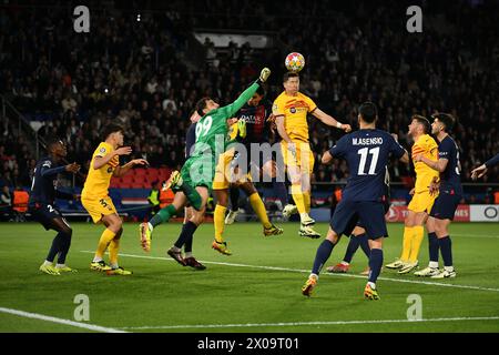 Parigi, Francia. 29 gennaio 2016. © Julien Mattia/le Pictorium/MAXPPP - Parigi 29/01/2016 Julien Mattia/le Pictorium - 29/01/2016 - Francia/Ile-de-France/Parigi - Gianluigi Donnarumma lors du quart de finale de Ligue des Champions entre le PSG et le FC Barcellona au Parc des Princes, le 10 avril 2024 - no va, no valeurs actuelles, no JDD, JDD fuori, niente russia, russia OUT/29/01/2016 - Francia/Ile-de-France (regione)/Parigi - Gianluigi Donnarumma durante i quarti di finale di Champions League tra PSG e FC Barcelona al Parc des Princes, 10 aprile 2024 credito: MAXPPP/Alamy Live News Foto Stock