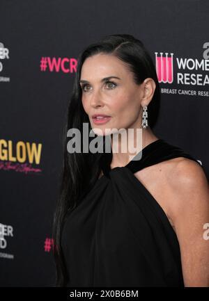 Beverly Hills, Stati Uniti. 10 aprile 2024. BEVERLY HILLS, STATI UNITI. 10 aprile 2024: Demi Moore a “An Unforgettable Evenin” a beneficio del Womens Cancer Research Fund. Crediti fotografici: Paul Smith/Alamy Live News Foto Stock