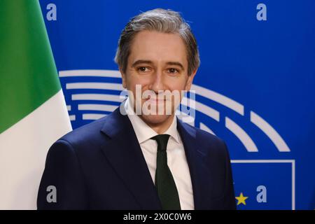 Bruxelles, Belgio. 11 aprile 2024. Roberta METSOLA, Presidente del Parlamento europeo, incontra Simon HARRIS, primo ministro irlandese a Bruxelles, Belgio, l'11 aprile 2024. Crediti: ALEXANDROS MICHAILIDIS/Alamy Live News Foto Stock