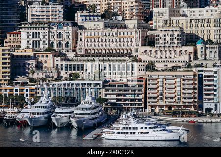 Monaco, Monaco - 20 gennaio 2024: Splendide facciate del Principato di Mona Foto Stock