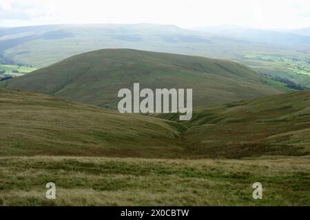 "Harter Fell" e Gais Gill da "Green Bell" sulle colline settentrionali di Howgill nello Yorkshire Dales National Park, Inghilterra, Regno Unito Foto Stock