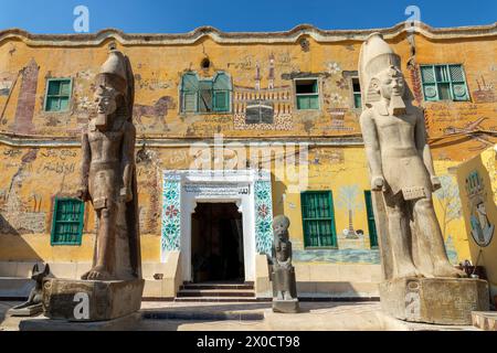 Negozio di alabastro e antiquariato egiziano a Luxor, Egitto Foto Stock