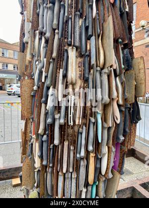 La scultura del crimine anti coltello di taunton Parade somerset inghilterra Regno Unito Foto Stock