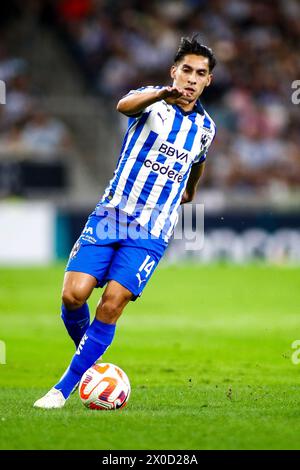 Guadalupe, Messico. 10 aprile 2024. GUADALUPE, MESSICO - 10 APRILE: N. 14 centrocampista Rayados, Érick Aguirre durante la partita tra il CF Monterrey e l'Inter Miami come parte dei quarti di finale Leg 2 di 2 della CONCACAF Champions Cup allo stadio BBVA il 10 aprile 2024 a Guadalupe, Messico. (Foto di Toby Tande/PxImages) credito: PX Images/Alamy Live News Foto Stock