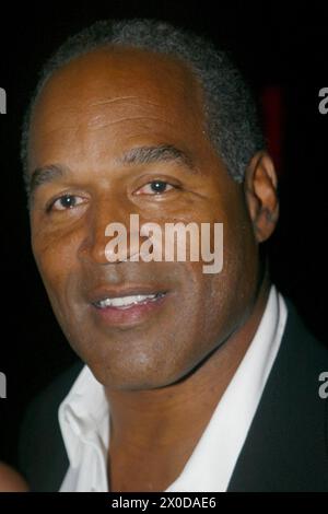 **FILE PHOTO** O.J. Simpson è morto. OJ Simpson 2002 foto di Adam ScullPhotoLink/MediaPunch Foto Stock