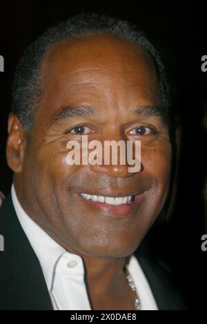 **FILE PHOTO** O.J. Simpson è morto. OJ Simpson 2002 foto di Adam ScullPhotoLink/MediaPunch Foto Stock