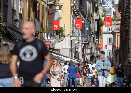 Milano, Italia. 11 aprile 2024. Installazioni per il Salone e Fuorisalone del Mobile a Brera - Cronaca - Milano, Italia - Giovedì, 11 aprile 2024 (foto Stefano porta/LaPresse) installazioni del Salone e Fuorisalone del Mobile a Brera - News - Milano, Italia - giovedì 11 aprile 2024 (foto Stefano porta/LaPresse) credito: LaPresse/Alamy Live News Foto Stock