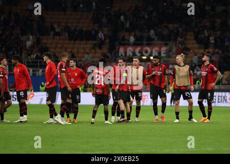 Milano, Italia. 11 aprile 2024. I giocatori dell'AC Milan sono stati scartati durante la partita di andata dei quarti di finale di UEFA Europa League tra l'AC Milan e la Roma allo Stadio Giuseppe Meazza l'11 aprile 2024 a Milano. Crediti: Marco Canoniero/Alamy Live News Foto Stock