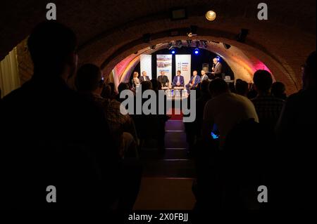 Discussione e presentazione del libro "matrimonio nella Costituzione della Repubblica Slovacca" scritto da Ján Figeľ. Foto Stock