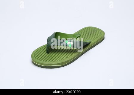 infradito da donna a righe dal design astratto isolato Foto Stock