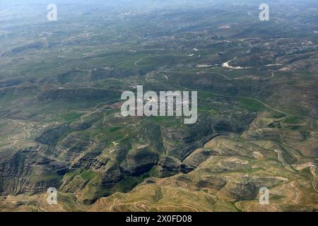 Vista aerea del deserto della Giudea all'inizio della primavera. Foto Stock