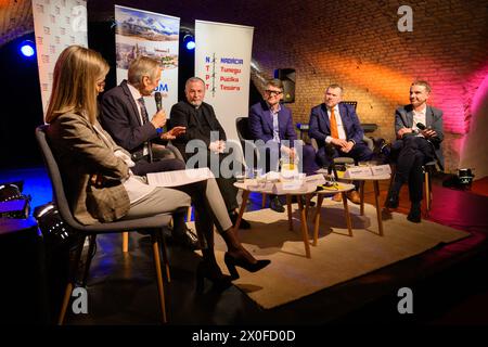 Discussione e presentazione del libro "matrimonio nella Costituzione della Repubblica Slovacca" scritto da Ján Figeľ. Foto Stock