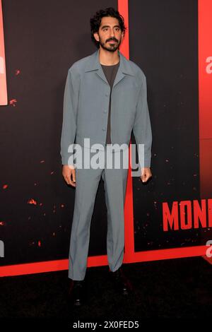 LOS ANGELES - APR 4: Dev Patel alla Monkey Man Los Angelesw Premiere al TCL Chinese Theater IMAX il 4 aprile 2024 a Los Angeles, CA Foto Stock