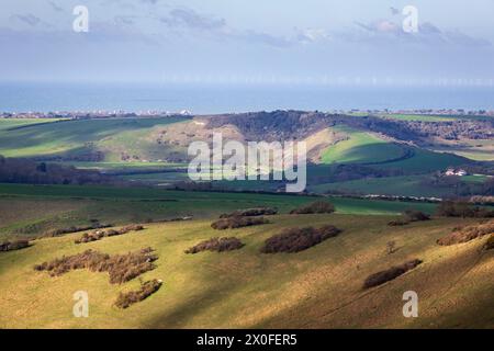 Il cavallo bianco di Litlington in alto e sopra la vista da Wilmington Hill a sud giù verso est Sussex sud-est Inghilterra Regno Unito Foto Stock