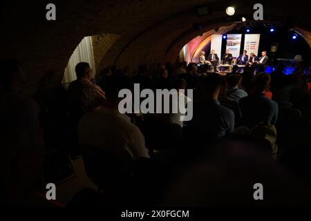 Discussione e presentazione del libro "matrimonio nella Costituzione della Repubblica Slovacca" scritto da Ján Figeľ. Foto Stock