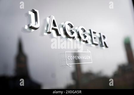 La catena di hamburger Jagger a Raadhuspladsen a Copenaghen, Danimarca, venerdì 12 aprile 2024. La catena di hamburger ha 18 ristoranti a Copenhagen. La catena danese di hamburger Jagger è finita in una disputa con Mick Jagger, frontman della band Rolling Stones. Ciò risulta dai documenti del caso dell'autorità europea per i brevetti e i marchi, secondo i media danesi Boersen. Secondo i media, la catena di hamburger sta cercando di ottenere il diritto esclusivo di vendere hamburger e gestire ristoranti con questo nome. Ma l'azienda dietro le setole dei Rolling Stones. La catena di hamburger ha visto la luce nel 201 Foto Stock