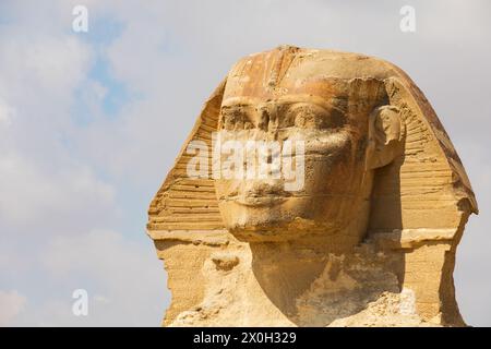 La grande Sfinge di Giza. Statua monolitica costruita dal faraone Khafre sul sito delle grandi Piramidi, Giza, il Cairo, Egitto. Foto Stock