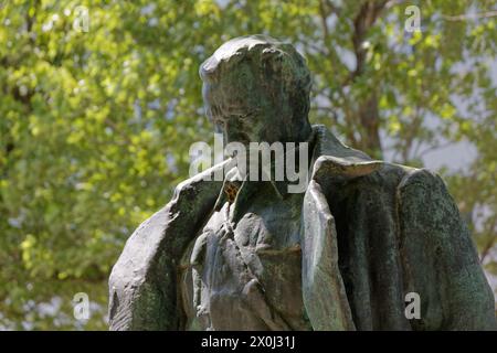 PIVKA, Slovenia - 25 giugno 2023: Primo piano della statua in bronzo del maresciallo Tito al Parco di storia militare Foto Stock