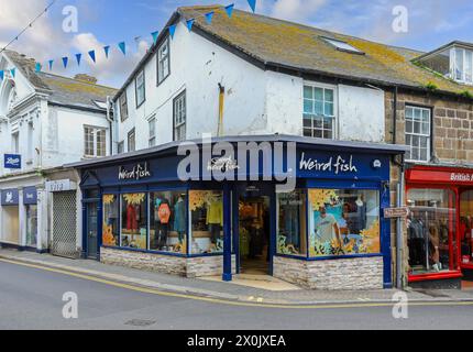Un negozio di abbigliamento Weird Fish a St. Ives, Cornovaglia, Inghilterra, Regno Unito Foto Stock