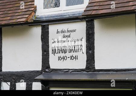 Bridgnorth, Shropshire, Regno Unito - 12 aprile 2024: Casa bianca in legno a Bridgnorth, Shropshire, Regno Unito una volta abitata dal teologo Richard Baxter nel 16 Foto Stock