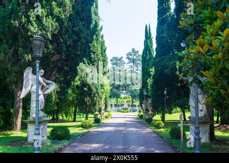 Sirmione, parco di Villa Cortine Palace Hotel a Brescia, Lombardia / Lombardia, Italia Foto Stock