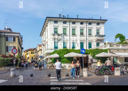 Peschiera del Garda, città vecchia di Verona, Veneto, Italia Foto Stock