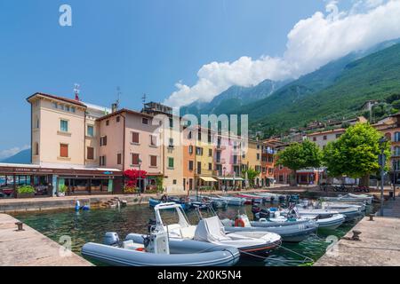 Brenzone sul Garda, Lago di Garda (Lago di Garda), frazione Porto, porto, barche a Verona, Veneto, Italia Foto Stock